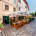 Apartment De Amicis