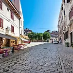 Apartment De Amicis