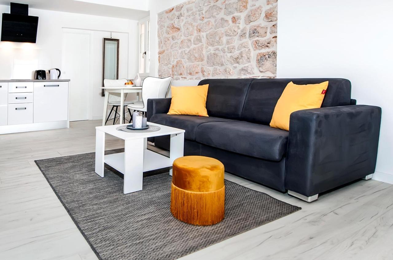 De Amicis Apartment